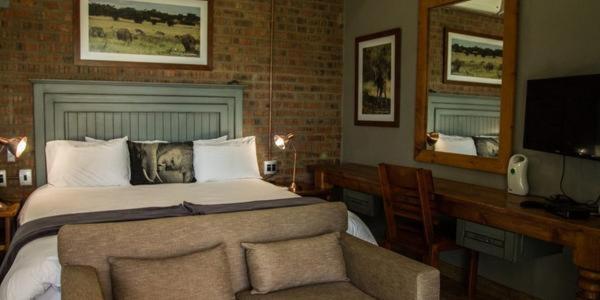 Chameleon Bush Lodge Hammanskraal Exterior photo