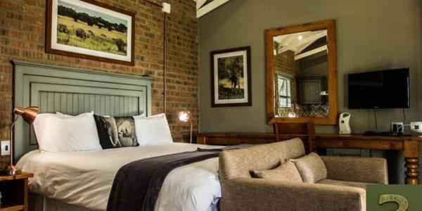 Chameleon Bush Lodge Hammanskraal Exterior photo